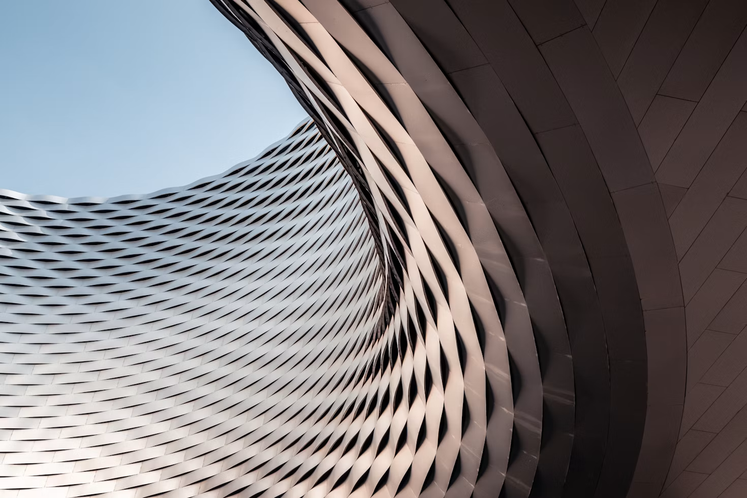 curved architecture graphic